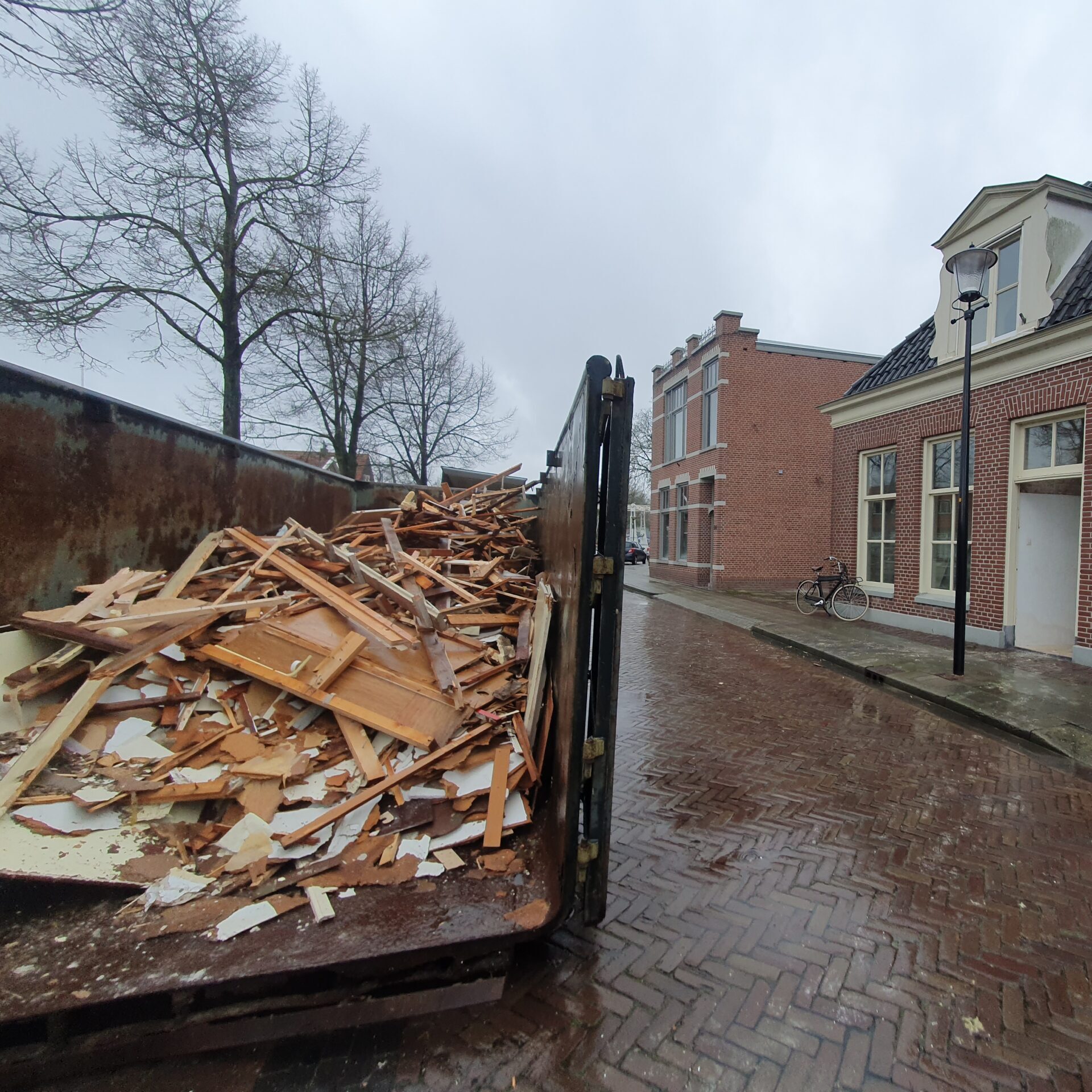 Voorbereidende sloopwerkzaamheden voor renovatie van bestaande woning