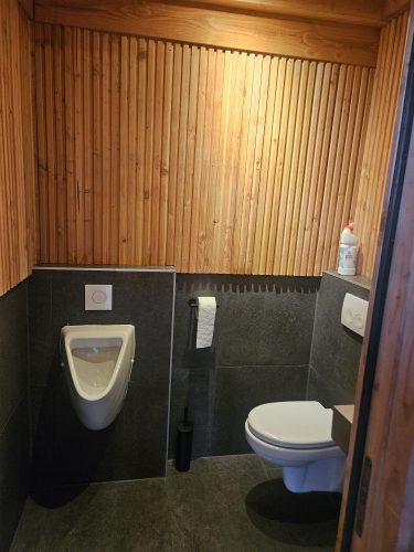 Mancave in de achtertuin img 20251129 wa0008