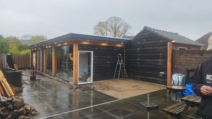 Mancave in de achtertuin img 20251129 wa0023